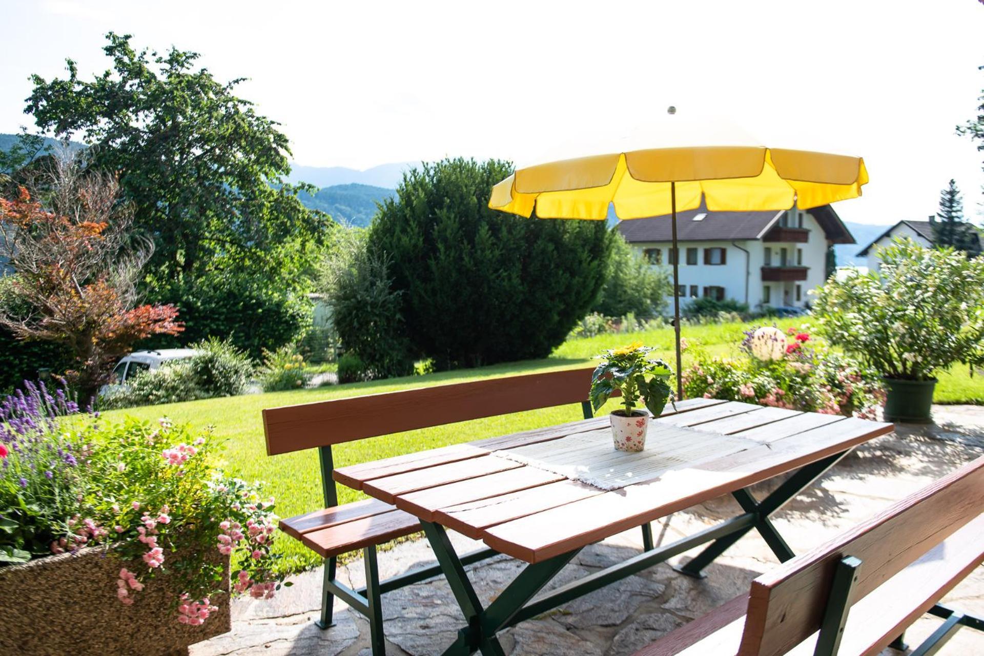 Pesentheinerhof Hotel Millstatt Exterior photo
