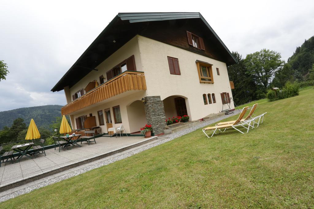 Pesentheinerhof Hotel Millstatt Exterior photo